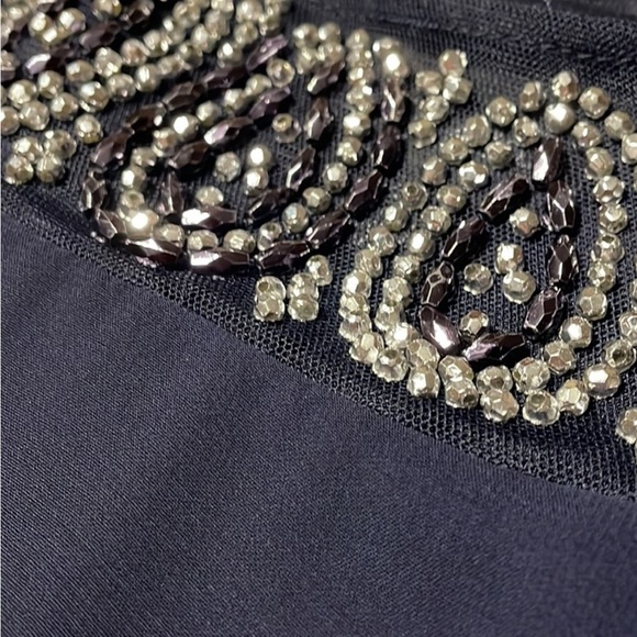 Brand New Xscape Women's Short Ity with Chiffon Bead Overlay - Picture 3 of 14